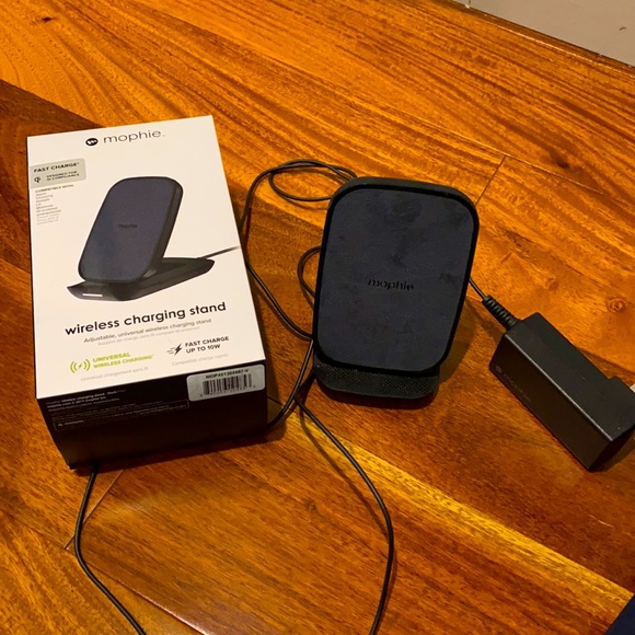 Mophie Wireless Charging Stand - Picture 1 of 6